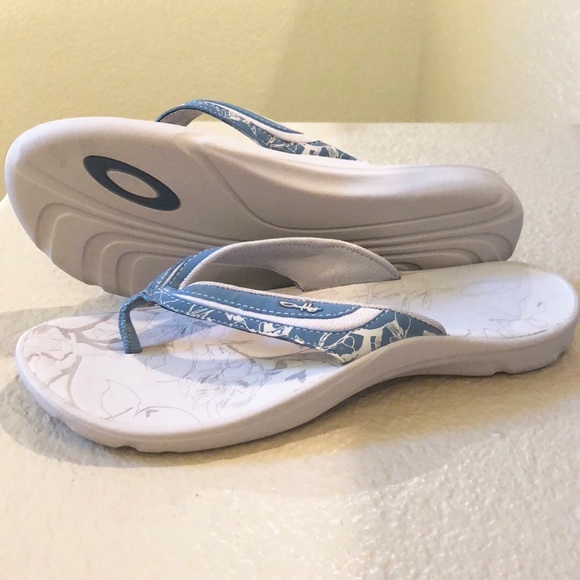 oakley womens flip flops